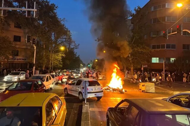 عامل به آتش کشیدن اتوبوس در ساوه دستگیر شد