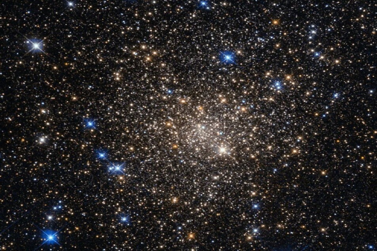 ثبت تصویری جدید یک خوشه ستاره‌ای کروی در فاصله ۲۲ هزار سال نوری از زمین