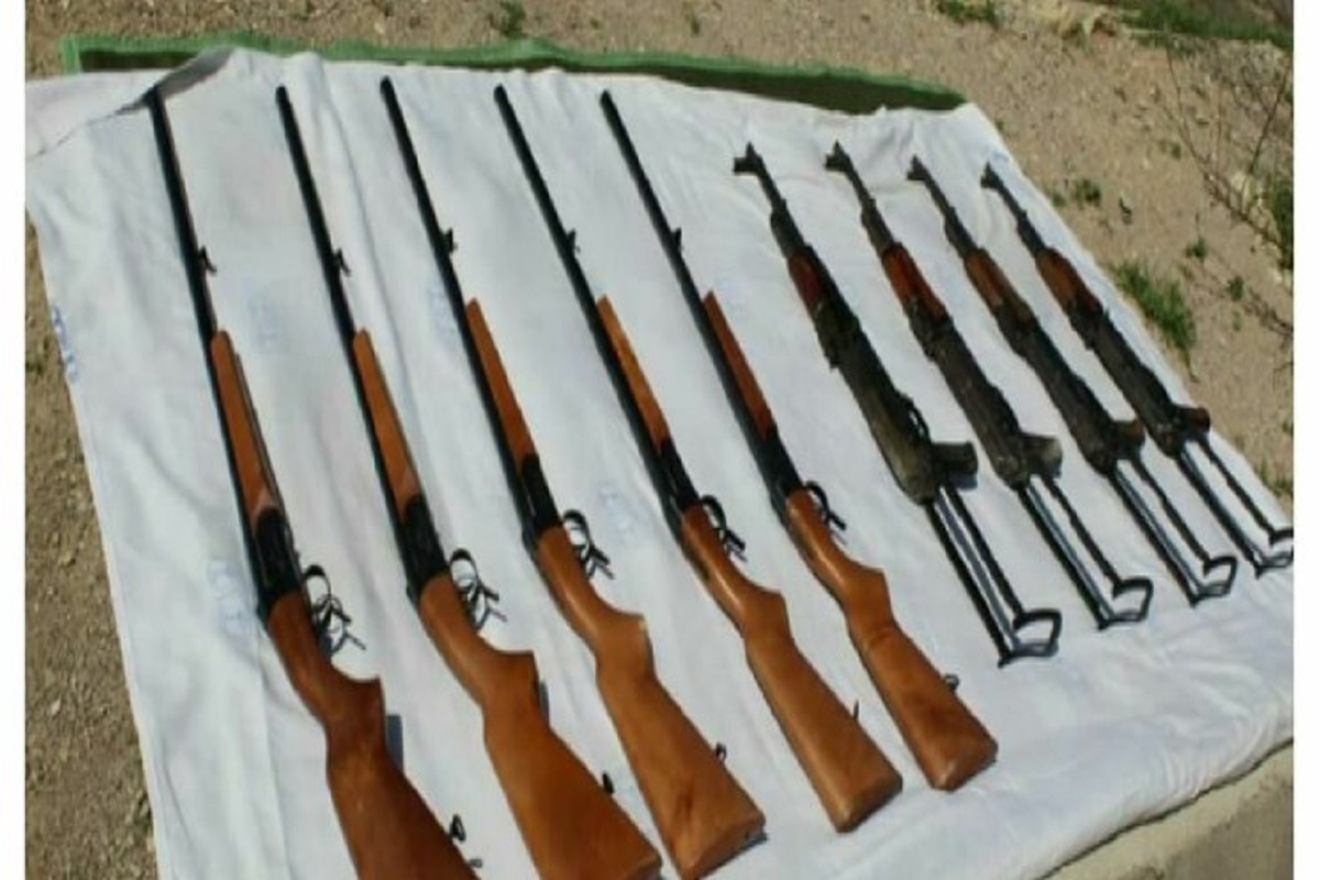 قاچاقچی با 19 قبضه سلاح در شیراز دستگیر شد