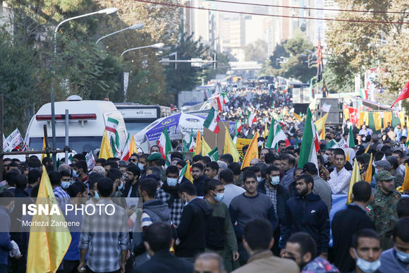 راهپیمایی باشکوه ایرانی‌ها در یوم‌الله ۱۳ آبان