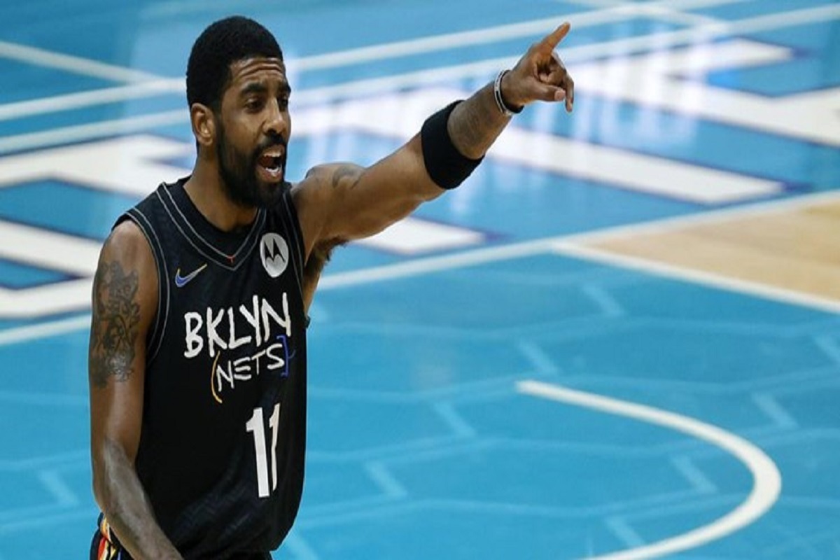 آزادی بیان به سبک آمریکایی ها/ برخورد قهری با ستاره NBA به خاطر یک توئیت مستند