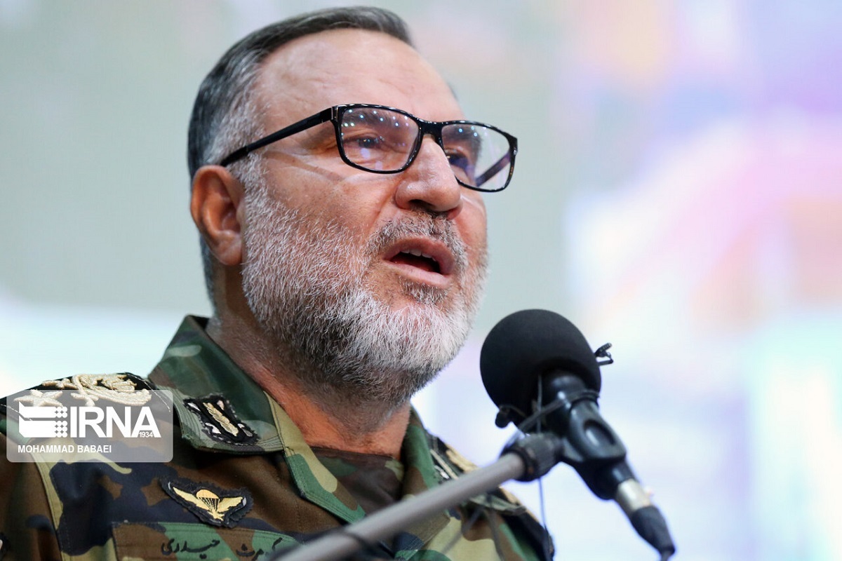فرمانده نیروی زمینی ارتش: پاسخ خطای دشمنان نسبت به ایران قاطعانه است