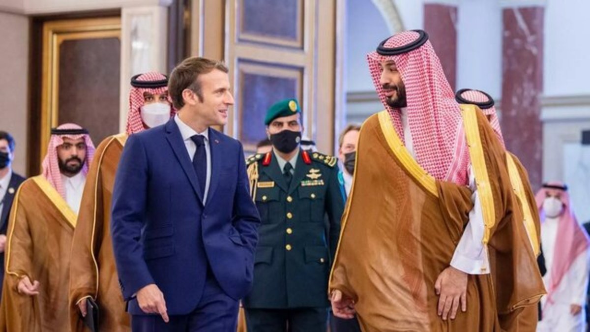 دیدار بن سلمان و ماکرون در حاشیه نشست اپک در تایلند