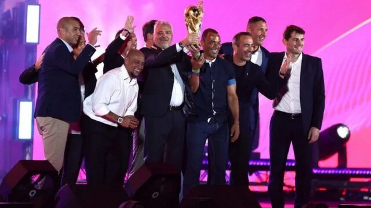 افتتاحیه فن فست جام جهانی در دوحه با حضور بزرگان فوتبال