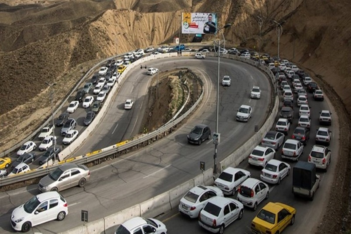 اعمال محدودیت‌های ترافیکی در محور مرزن‌آباد و آزادراه تهران-شمال/ ترافیک در محور کندوان