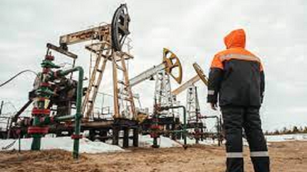 اتحادیه اروپا به دنبال تعیین سقف ۶۰ دلاری قیمت نفت روسیه