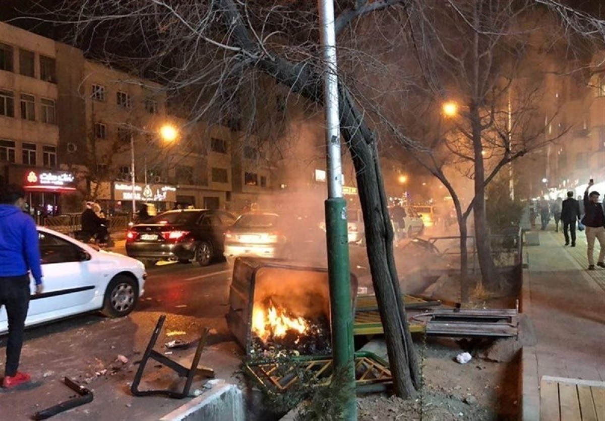 کشف بمب‌ از سرتیم گروه ضدانقلاب در شیراز