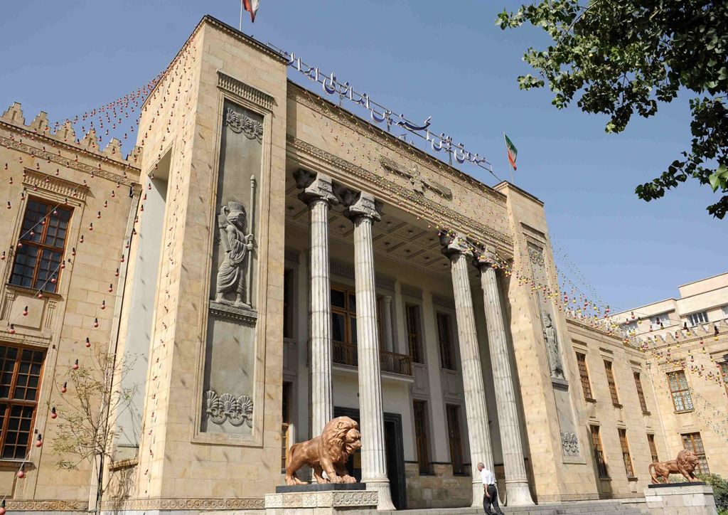 مرکز تجاری میربیزنس بانک ملی ایران صادرکنندگان را حمایت خواهد کرد / برنامه دوساله استراتژیک بانک ملی شامل چه محورهایی است؟