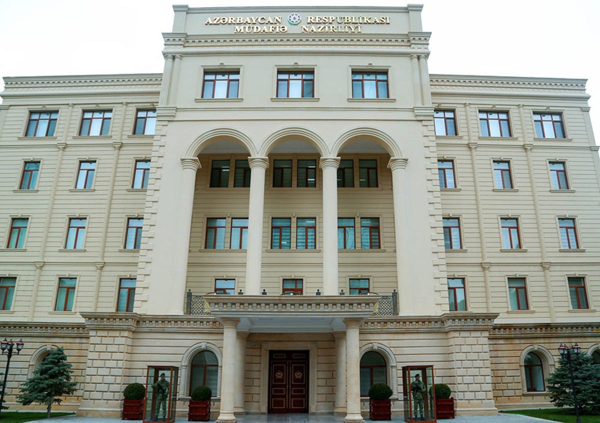 «وزارت تجاوز» باکو جمهوری اسلامی را حکومت تروریست نامید