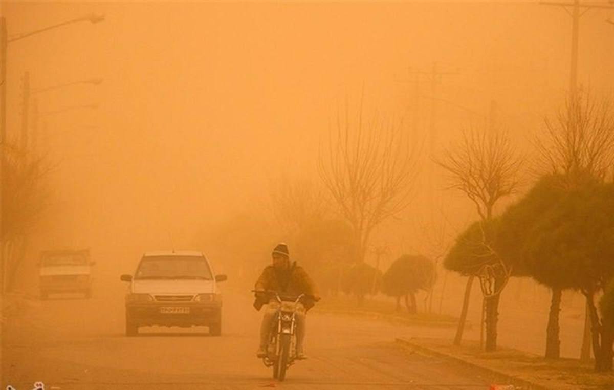 آقایان مسئول لطفاً همه ایران را سرای خود بدانید!!