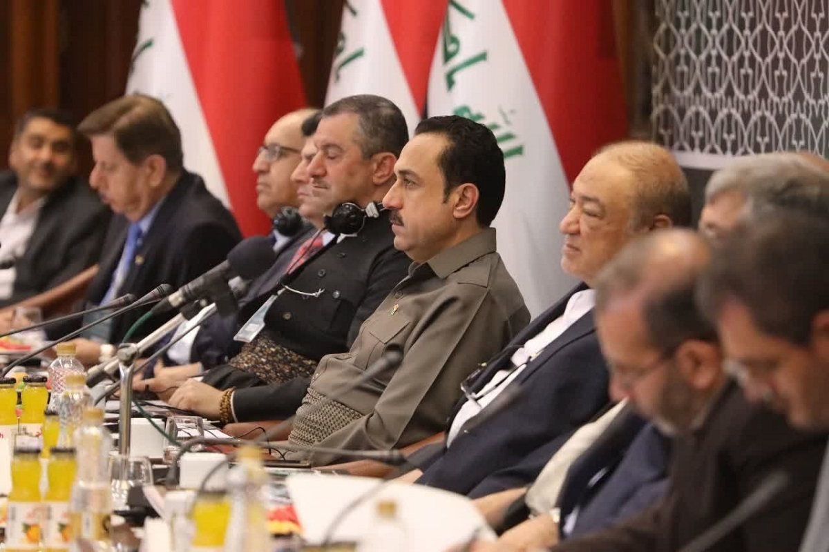 استاندار اربیل حمله سپاه پاسداران به مقر موساد را تروریستی خواند! / تشویق مقامات اقلیم به سر دادن شعارهای ضد ایرانی در یک تجمع!