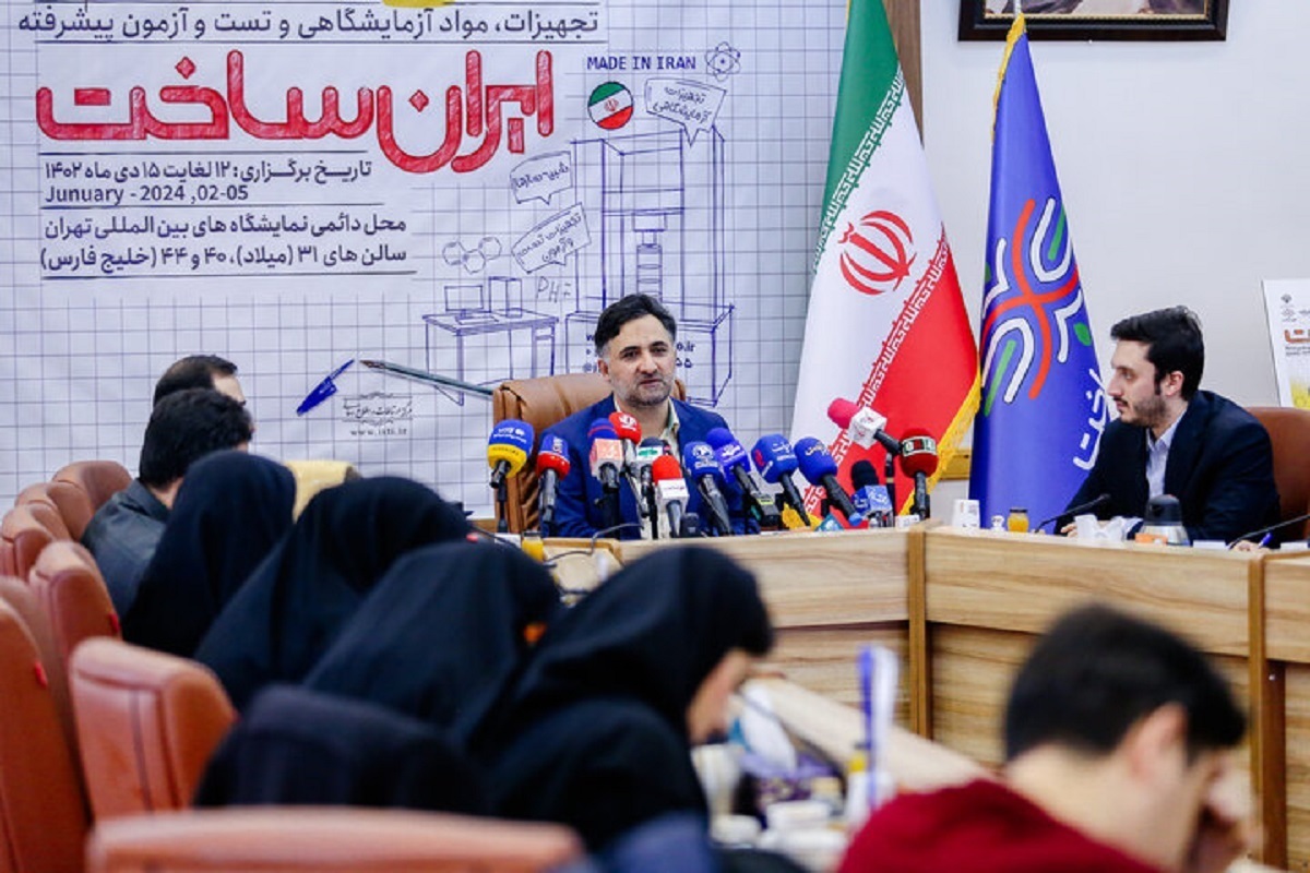 صادرات تجهیزات آزمایشگاهی دانشگاهی به کشورهای همسایه