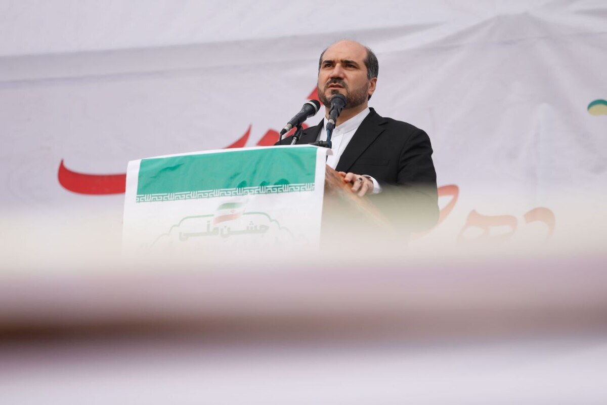 معاون اجرایی رئیس‌جمهور: خط انقلاب اسلامی همان خط بزرگ بعثت است/ منشأ مشکلات امروز کشور به دلیل اشتباهات  محاسباتی گذشته است