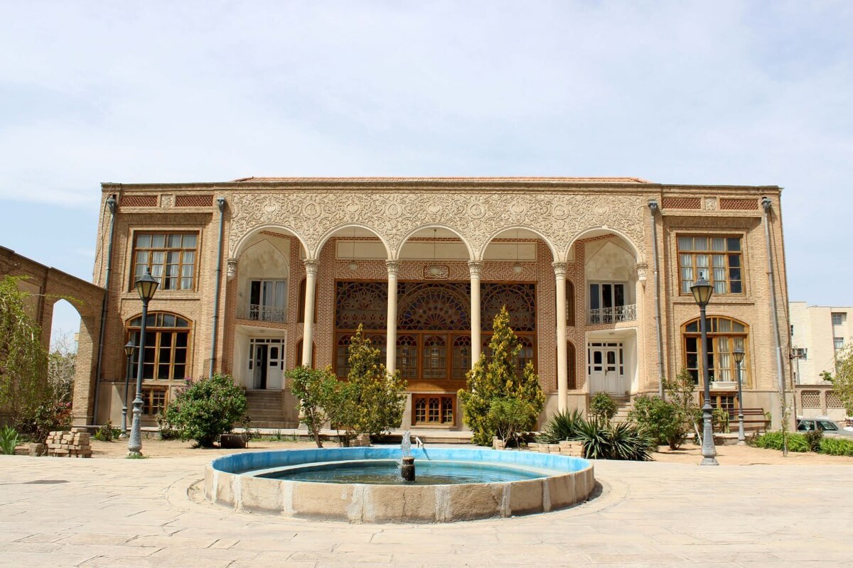 دیدن شرق و مشرق زمین با وقار در دانشگاه هنر اسلامی تبریز / آیا تبدیل بناهای دانشگاهی در بین بناهای زیبای شرقی به خوابگاه ممکن است؟