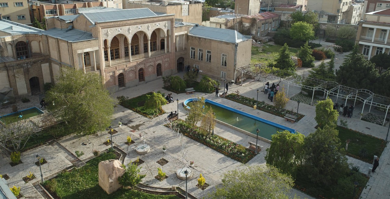 دیدن شرق و مشرق زمین با وقار در دانشگاه هنر اسلامی تبریز / آیا تبدیل بناهای دانشگاهی در بین بناهای زیبای شرقی به خوابگاه ممکن است؟