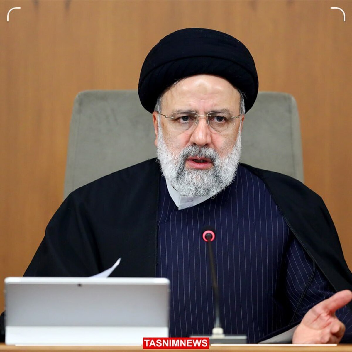تاکید رئیسی بر تقویت نظارت بر بازار دارو