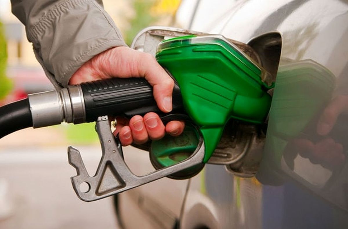 بنزین بعد از تعطیلا عید ۱۴۰۳ سه نرخی میشود/۶۰ لیتر اول ۱۵۰۰ تومان،۱۰۰ لیتر ۳۰۰۰ تومان و مابقی ۸۰۰۰ تومان