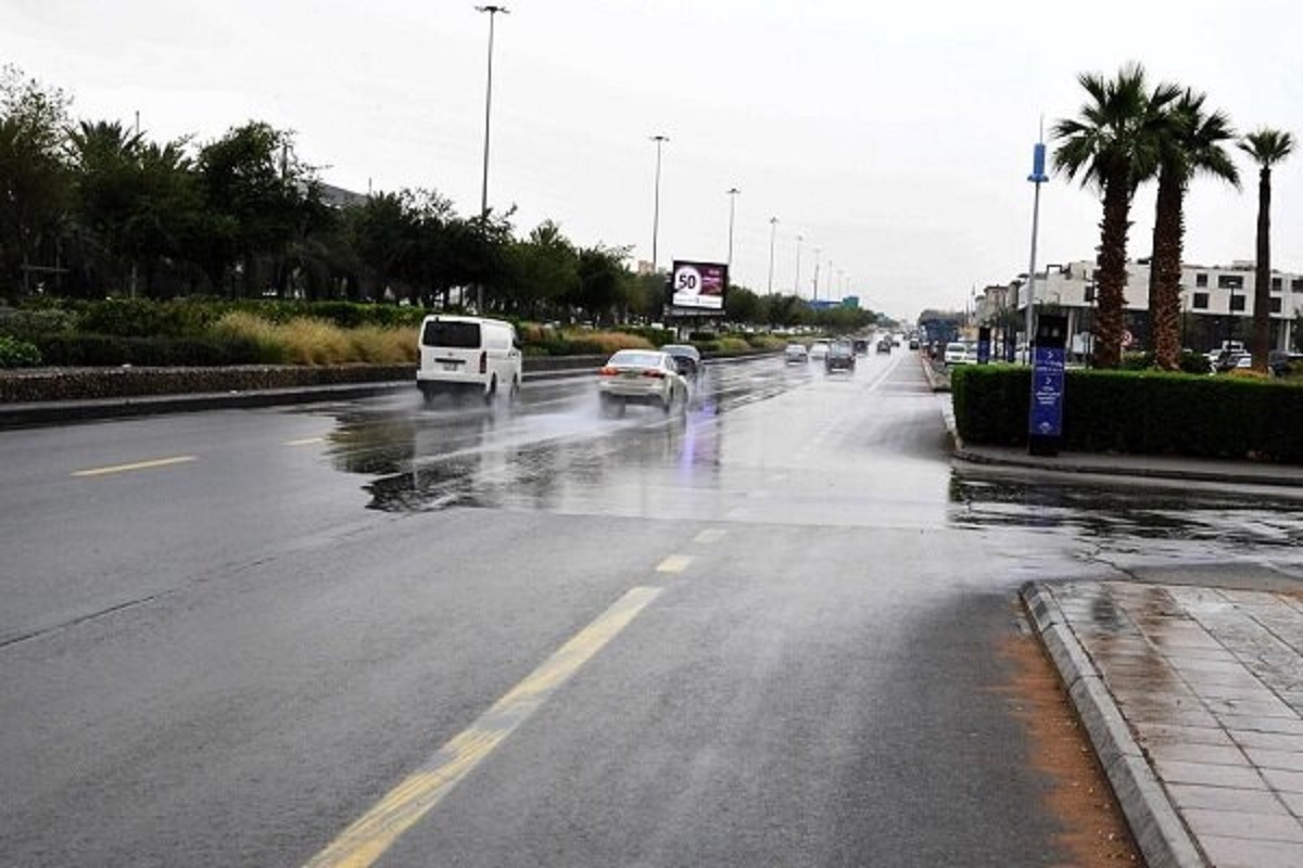 بارش شدید باران و آبگرفتگی معابر در ریاض عربستان