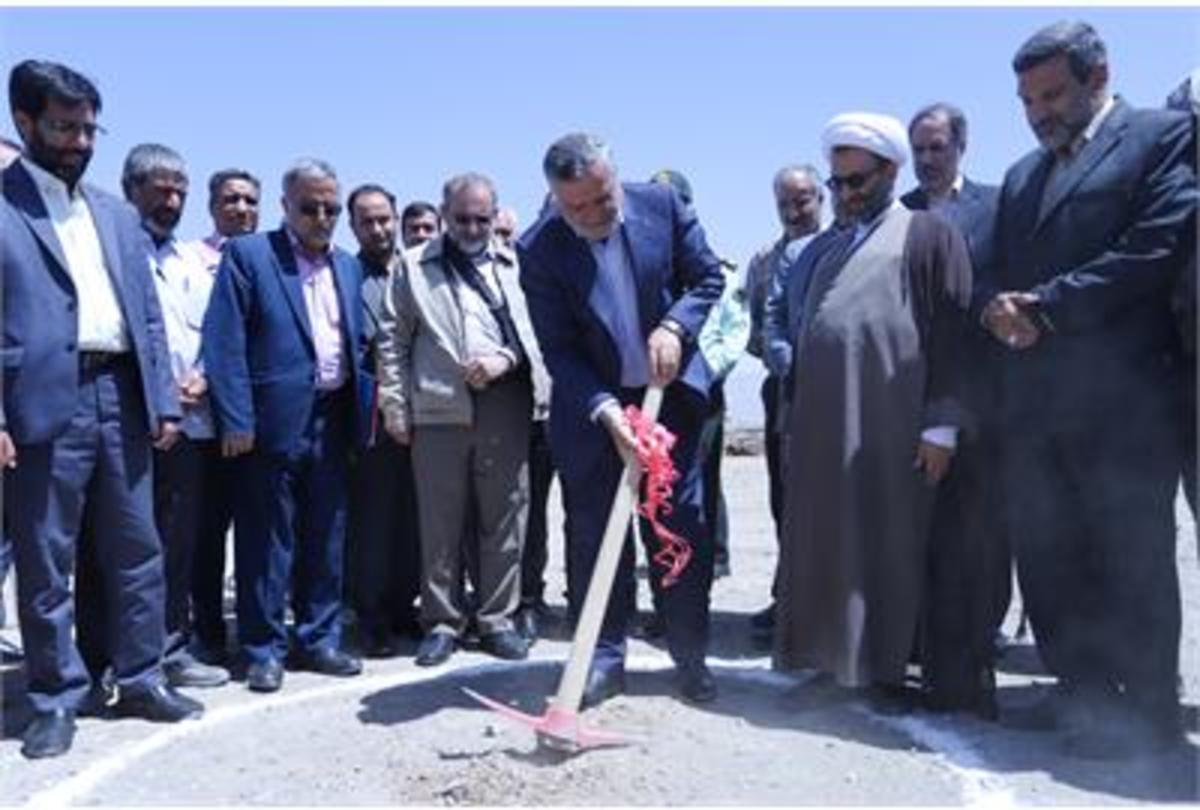 عملیات اجرایی فاز سوم پروژه مسکن کارگری دلیجان کلنگ زنی شد