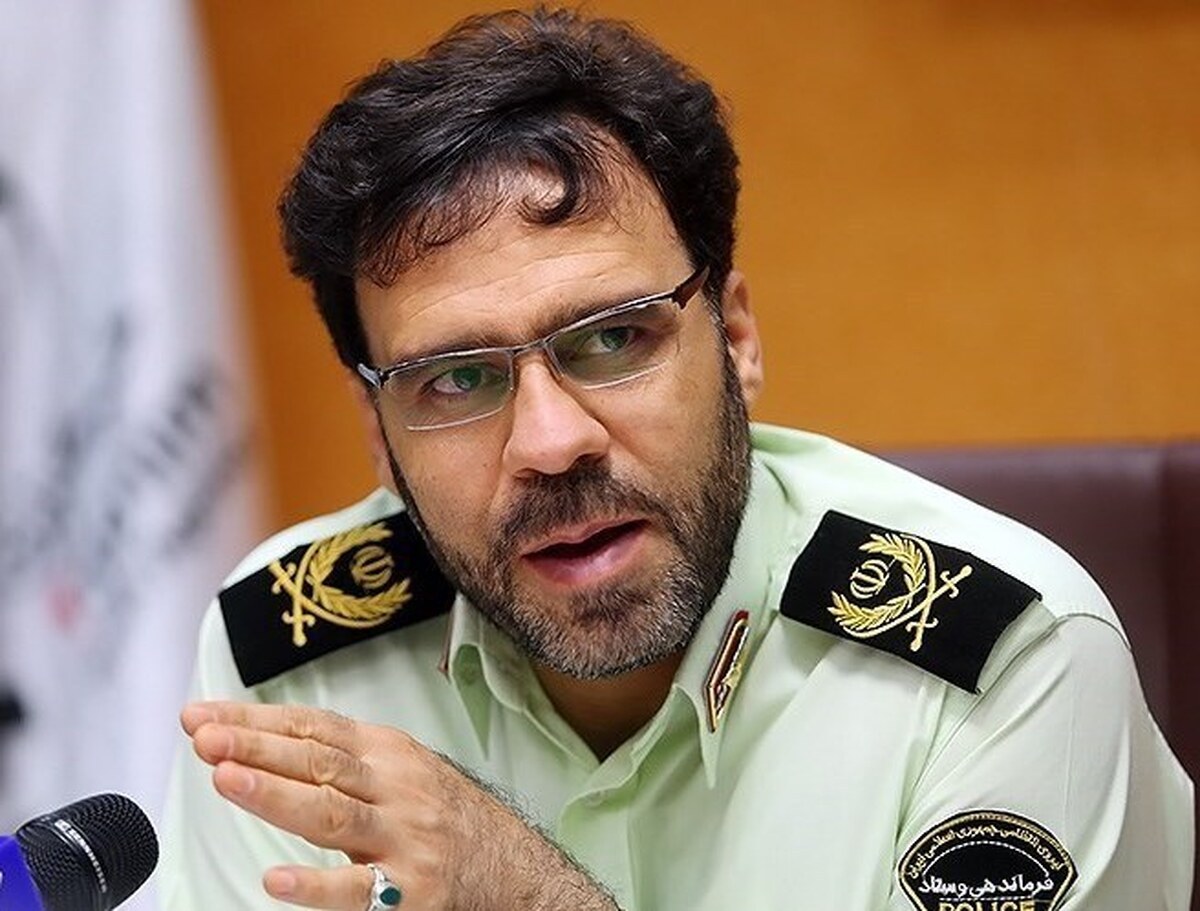 کشف حجاب جرم است؛ پلیس باید با جرم مشهود برخورد کند