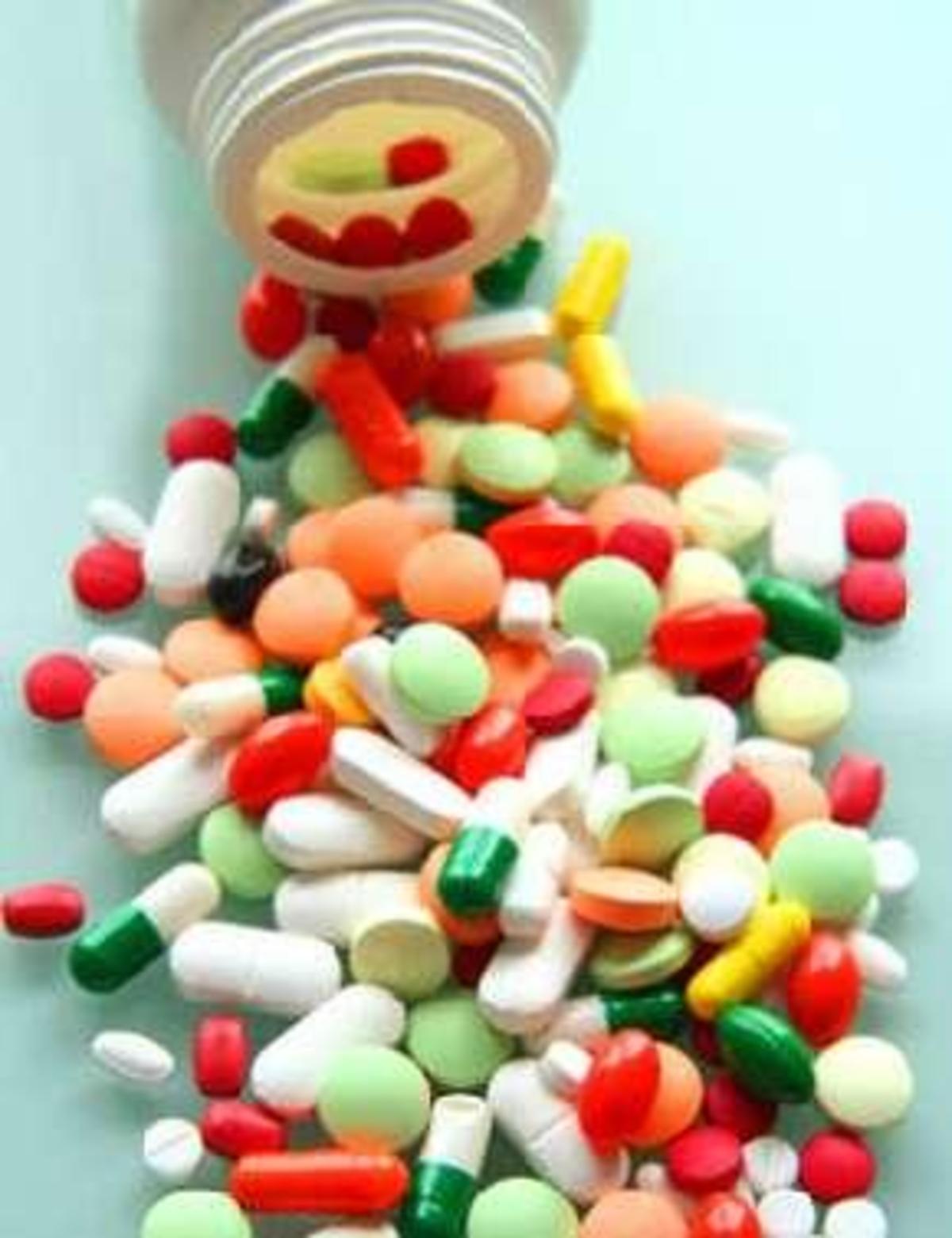 عوارض و خطرات مصرف بی رویه داروهای مسکن