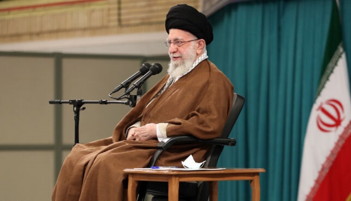 پرهیز از دیپلماسی التماسی، تعاملات خردمندانه و انعطاف با حفظ اصول