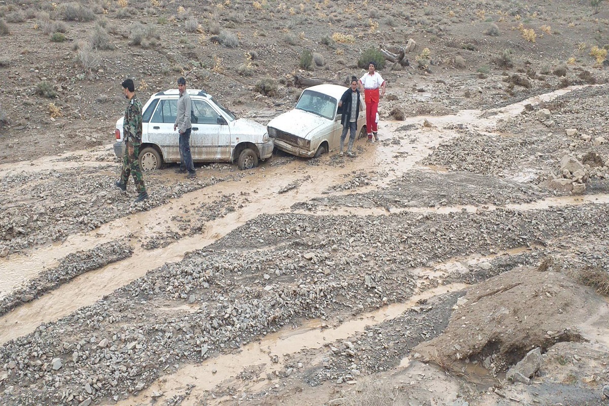 جاده کوهبنان به زرند مسدود شد