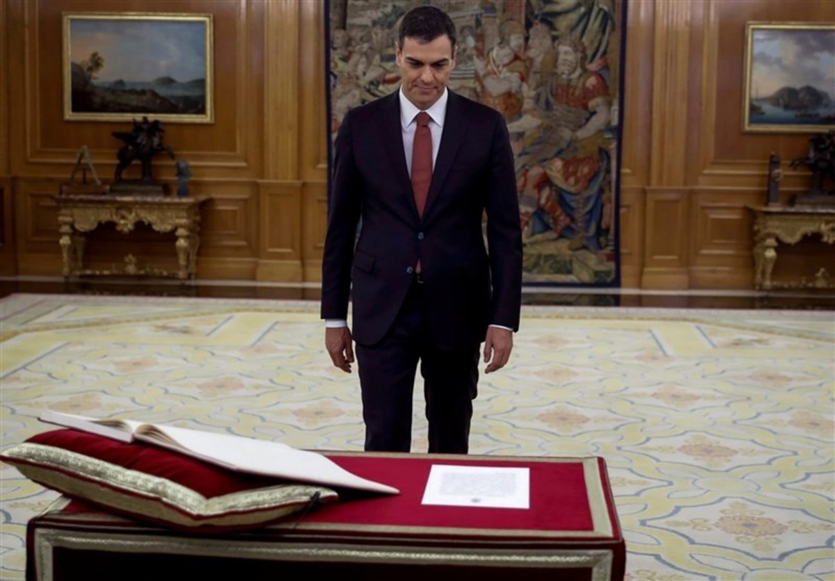 نخست وزیر اسپانیا پارلمان را منحل کرد