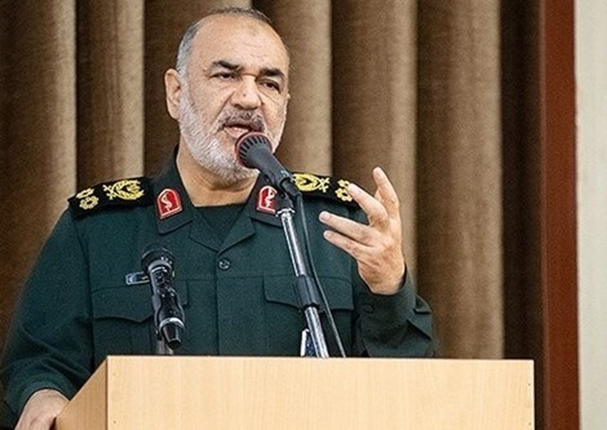 دشمن به‌دنبال تغییر عناصر اساسی در ساختار ذهن انسان‌هاست