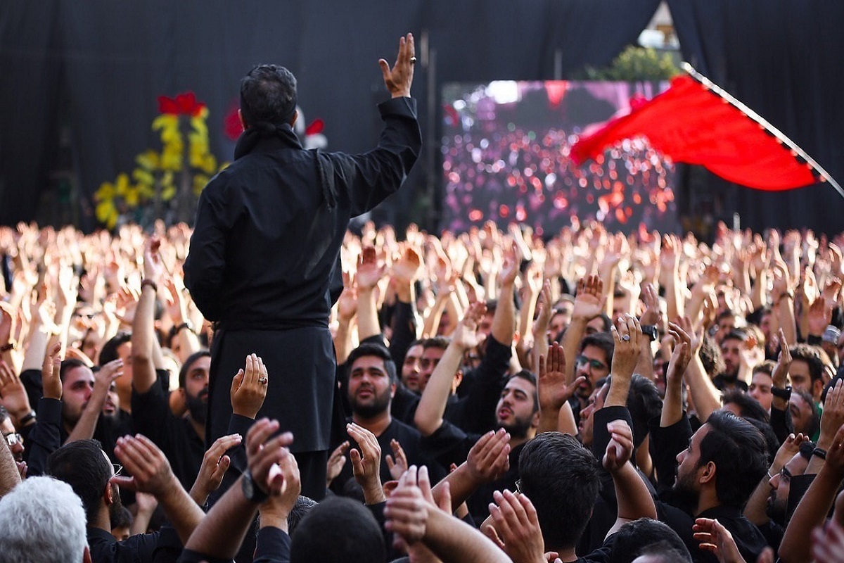 پخش زنده چهار‌پایه‌‎خوانی بازار تهران از آپارات