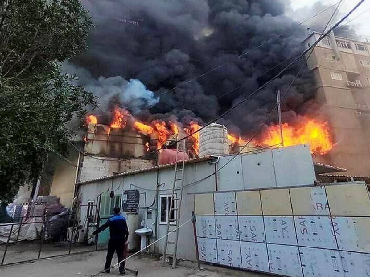 مصدومیت ۷۰ زائر ایرانی به علت آتش‌سوزی هتل قصرالشفاعه در نجف/ حال ۴ زائر وخیم است