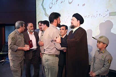 مراسم آیین تجلیل از محیط بانان نمونه کشور در حرم مطهر امام خمینی (س)