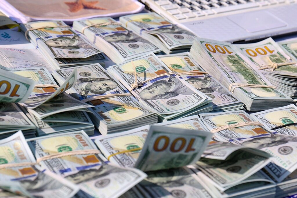 آمریکا در مقابل ایران زانو زد