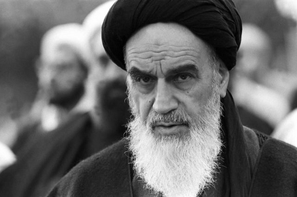 امام راحل ما از کجا می‌دانست؟