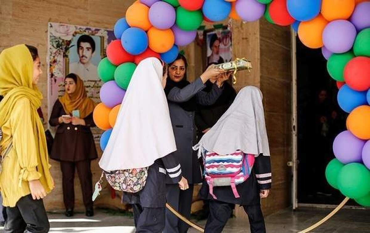 دانش‌آموزان تهران همچنان در انتظار رسیدن معلمان!