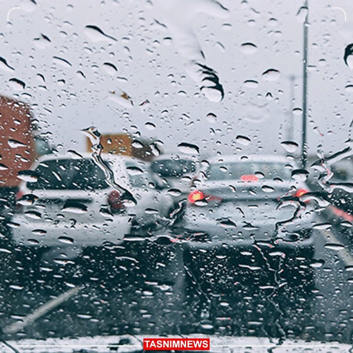 بارندگی در جاده‌های ۱۱ استان