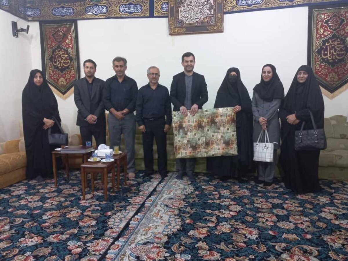 سفر گروهی از فعالین سیاسی کشور ( ایران قوی ) به استان زیبای هرمزگان