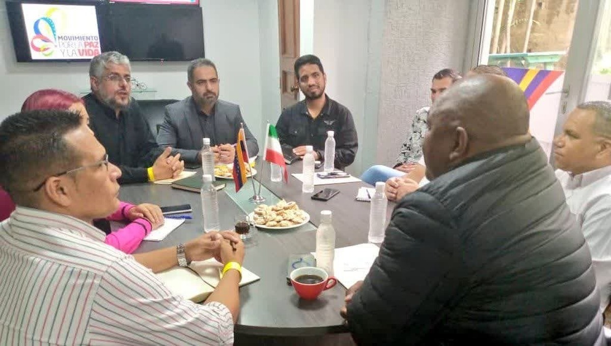 دیدار امین انصاری دبیرکل سازمان جوانان حقوق بشر با الکساندر میمو وارگاس کمیسرعالی رئیس جمهور