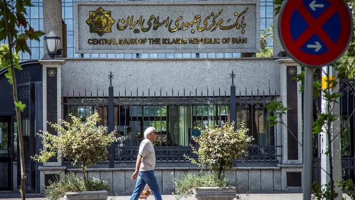 تخلف ۳ وزارتخانه در انتقال ۴۷۰۰ حساب بانکی به خزانه