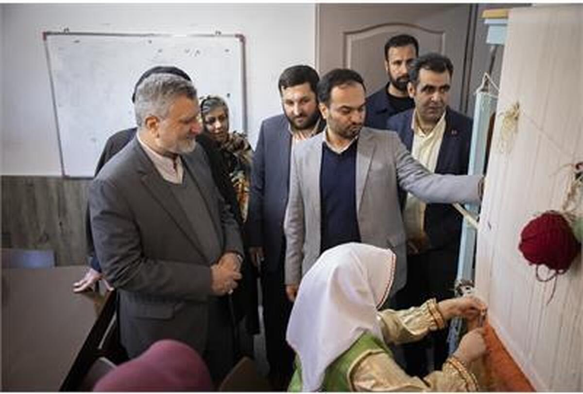 دیدار صمیمی وزیر رفاه با افراد دارای معلولیت و جامعه هدف سازمان بهزیستی