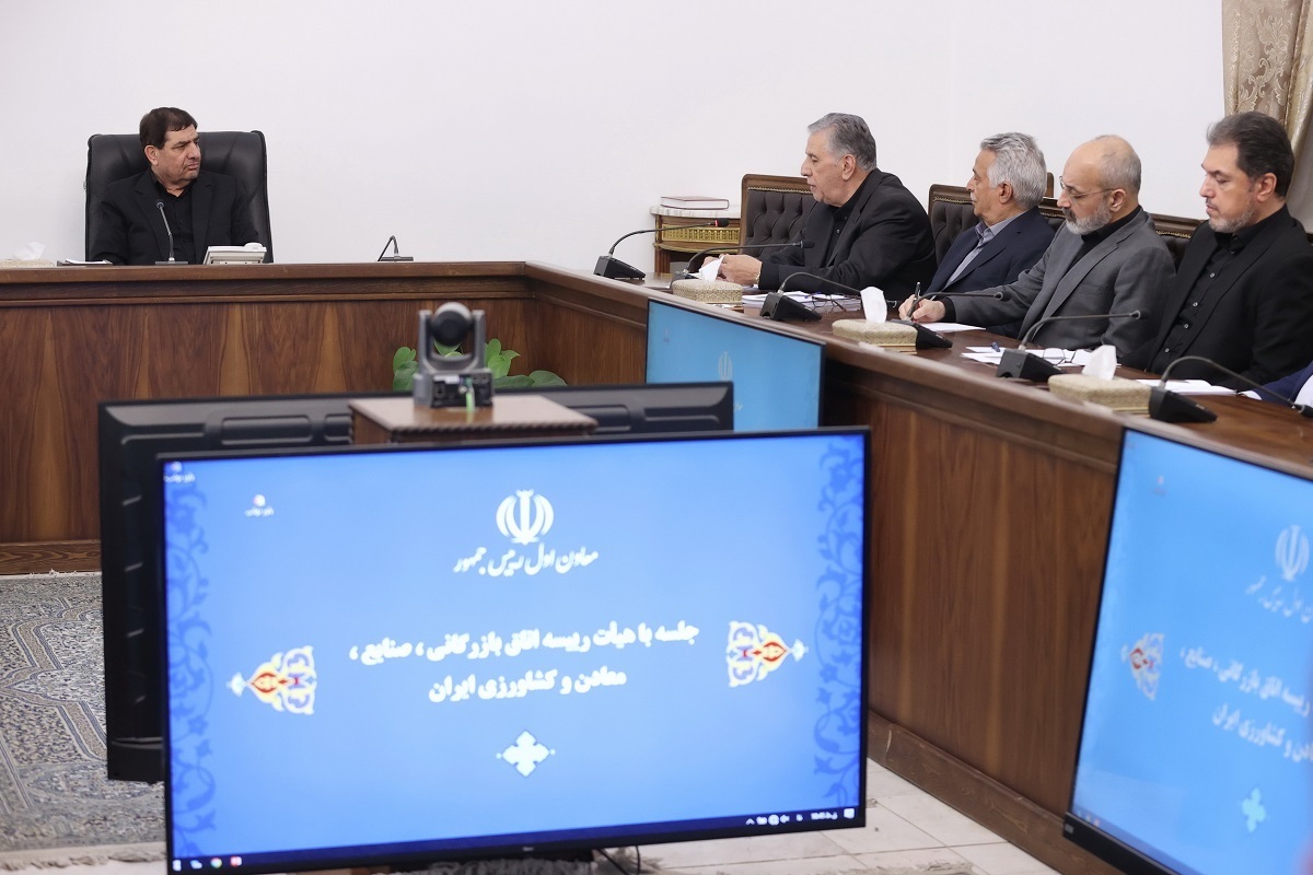 دکتر مخبر: هیچ گره اقتصادی وجود ندارد که توسط مردم و فعالین اقتصادی قابل حل نباشد/ جهش اقتصادی جز با حضور مردم در اقتصاد و اعتماد و فعالیت بخش خصوصی امکانپذیر نیست