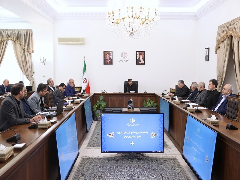 دکتر مخبر: هیچ گره اقتصادی وجود ندارد که توسط مردم و فعالین اقتصادی قابل حل نباشد/ جهش اقتصادی جز با حضور مردم در اقتصاد و اعتماد و فعالیت بخش خصوصی امکانپذیر نیست