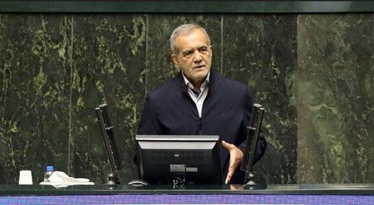 رئیس جمهور از عملکرد همتی دفاع خاصی نکرد/حتی یک بار اسم همتی را بکار نبرد