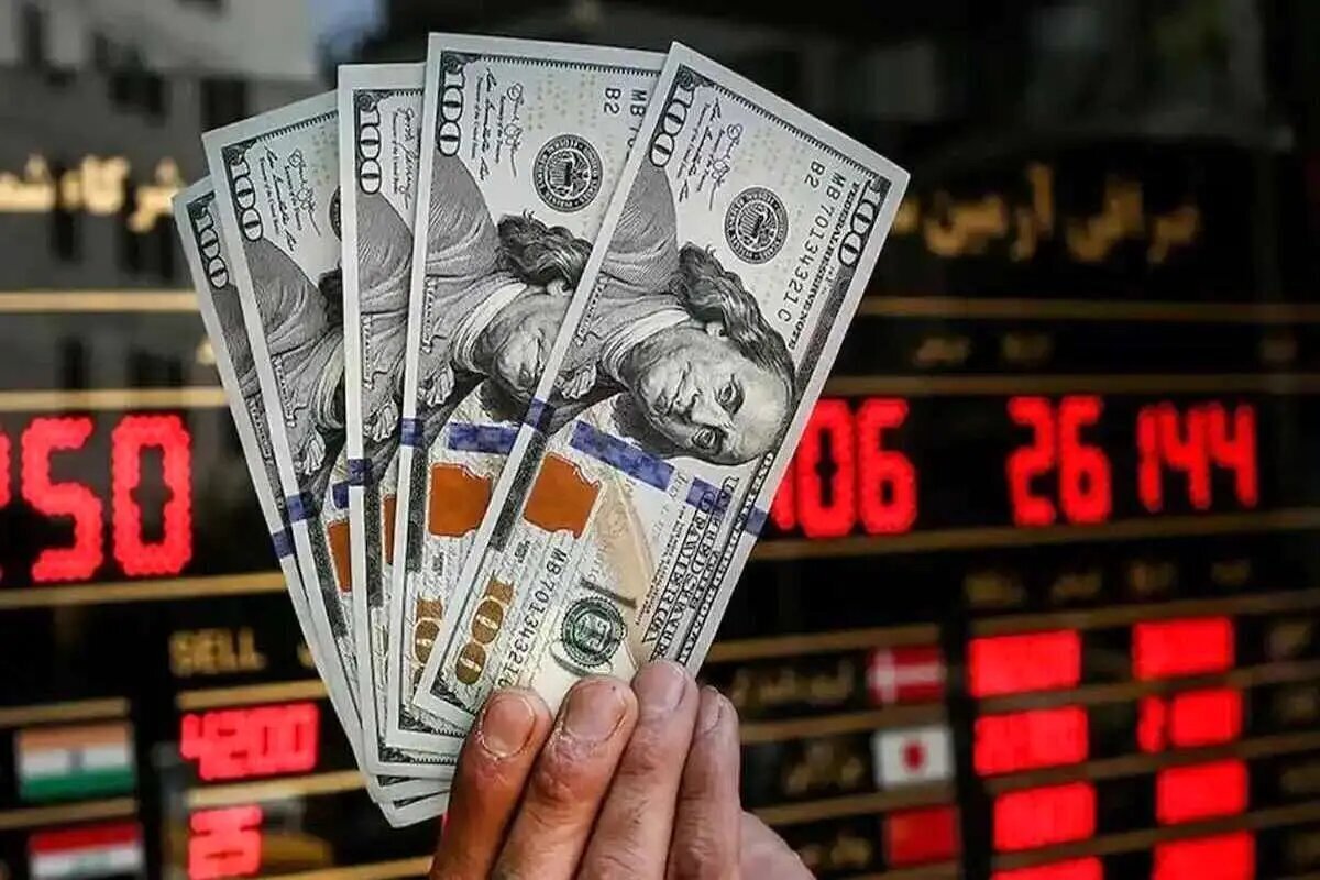 قیمت واقعی دلار در ایران زیر 20 هزار تومان است / دلیل بالا بودند قیمت دلار سیاسی است نه اقتصادی