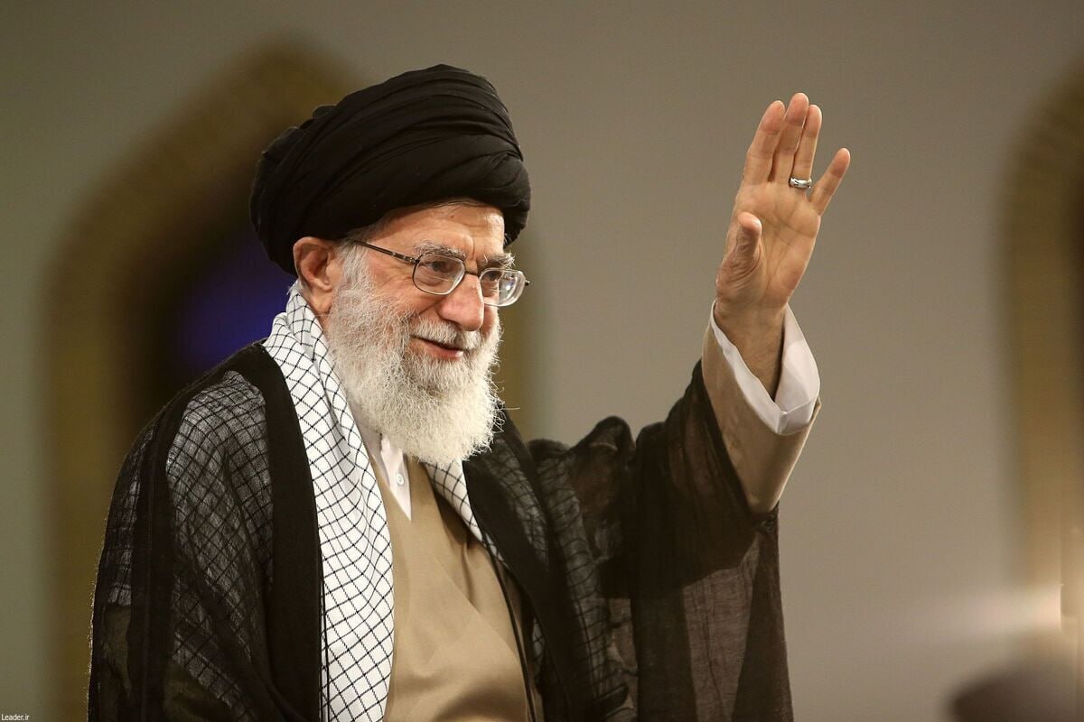 پخش زنده سخنرانی نوروزی رهبر انقلاب، جمعه اول فروردین ۱۴۰۴ ساعت ۱۰ صبح