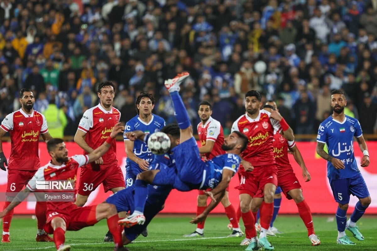 استقلال و پرسپولیس مجوز حرفه‌ای گرفتند