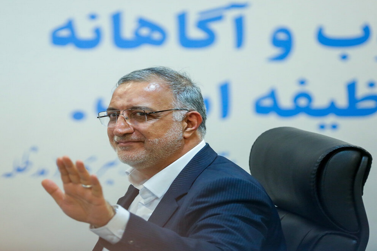 آقای زاکانی! این هم از پشت تریبون ...