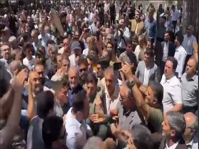 پزشکیان در میان جمعیت سنندج گم شد/ استقبال از حضور کاندیدای اصلاح طلبان