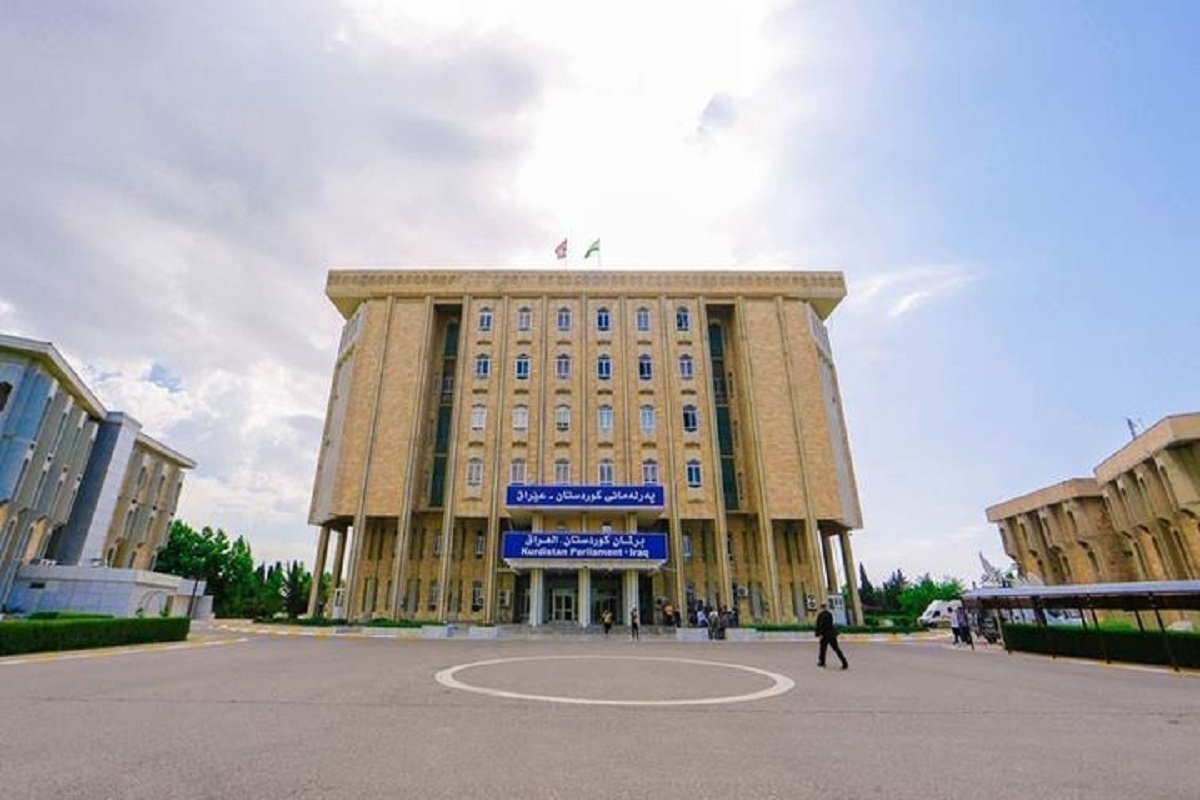 از ۸۵۶ نامزد انتخابات پارلمانی کردستان ۴۲۰ نامزد فاقد مدرک تحصیلی هستند