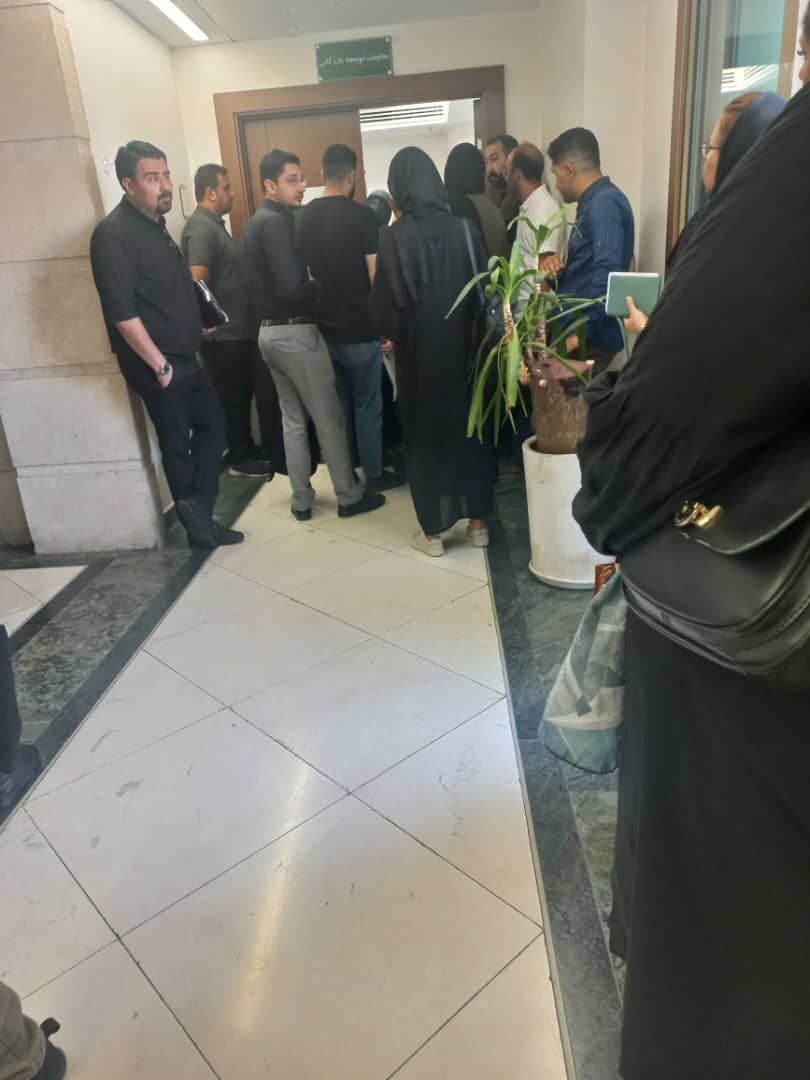 سیاست های جهاد کشاورزی، عملا تولیدکنندگان را مجبور به خرید از واسطه ها کرده است